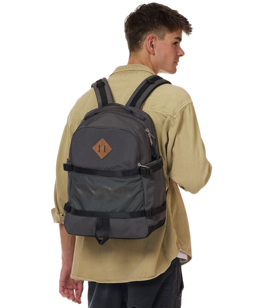 small-seattle-pack-h0 JS0A85VUDMX-MODEL.png